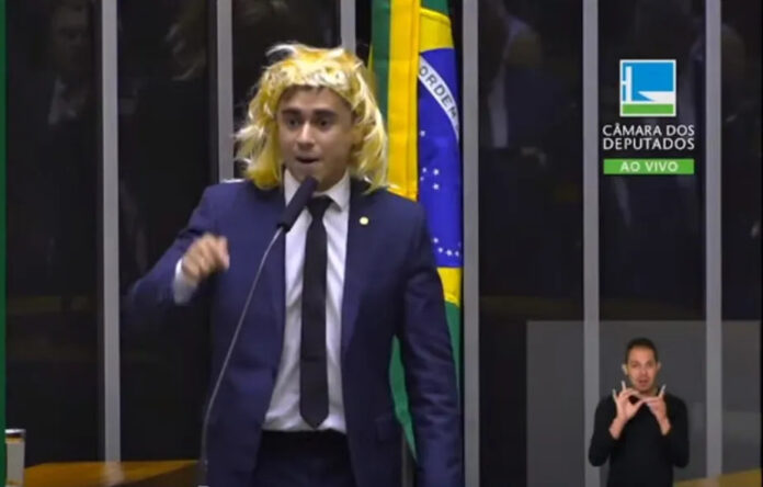 Descubra por que o discurso de Nikolas Ferreira é considerado transfóbico